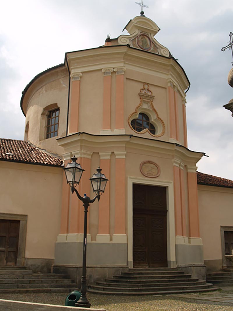 Chiesa SS. Rocco e Sebastiano, Cumiana (TO) – Restauro decori e stucchi facciata